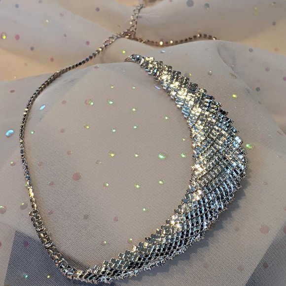 Austrian Crystal Necklace - Picture 4 of 4